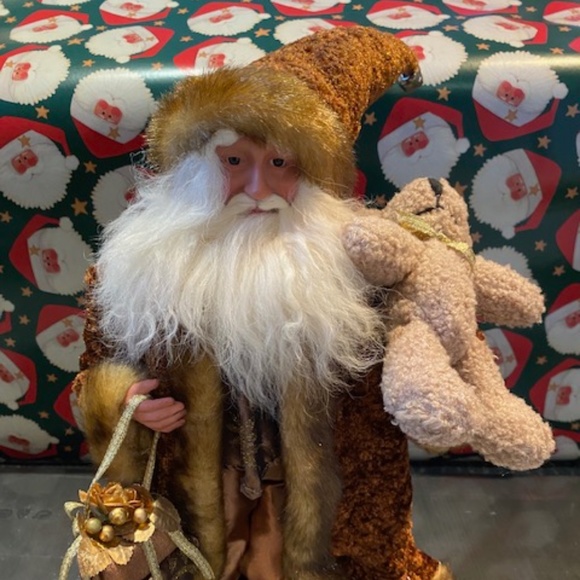 Santa Clause Christmas Holiday Home Decorations - Picture 3 of 10